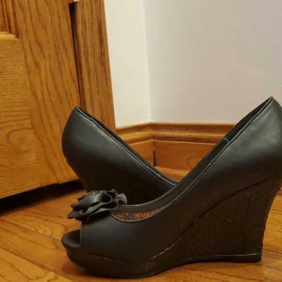 Fergalicious Black Wedge Peep-Toe Shoes - Picture 7 of 15